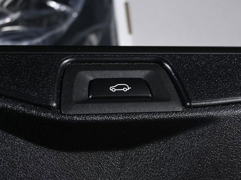 New 2026 BMW X5 xDrive40i w/ Climate Comfort Package image 39