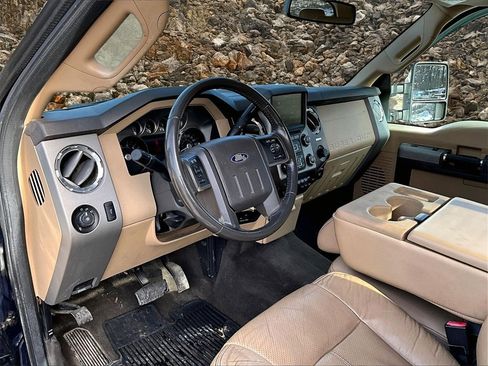 Used 2013 Ford F350 Lariat w/ Chrome Pkg image 12