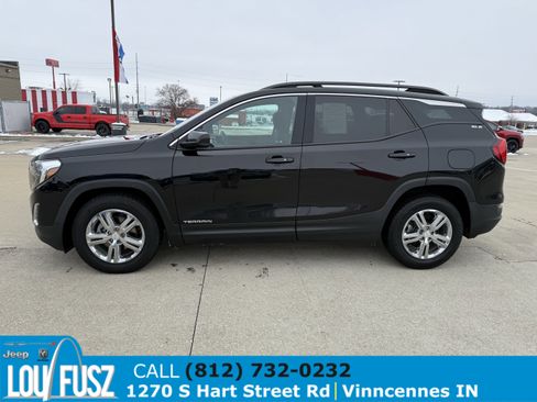 Used 2020 GMC Terrain SLE w/ Driver Convenience Package image 4