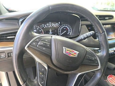 Used 2018 Cadillac XT5 Platinum w/ Driver Assist Package AWD/4WD image 10
