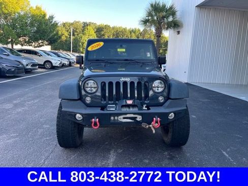 Used 2016 Jeep Wrangler Unlimited Rubicon w/ Connectivity Group AWD/4WD image 37