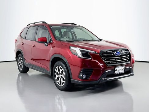 Used 2023 Subaru Forester Premium AWD/4WD image 3