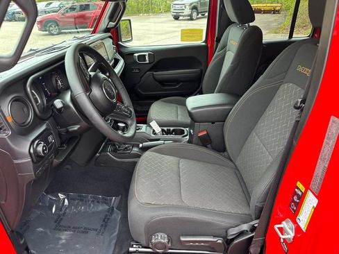 Used 2026 Jeep Gladiator Mojave AWD/4WD image 29