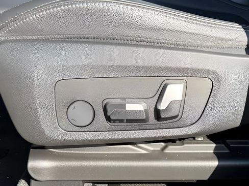 Used 2023 BMW X3 xDrive30i w/ Premium Package image 10