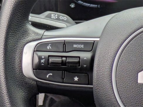 Used 2023 Kia Sportage LX image 19