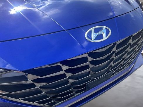 Used 2023 Hyundai Elantra Limited w/ Cargo Package FWD image 32