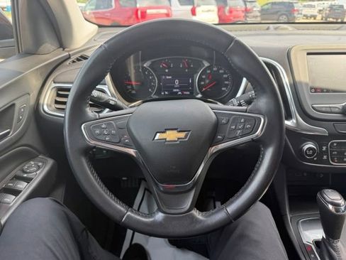 Used 2020 Chevrolet Equinox LT w/ Driver Convenience Package FWD image 19