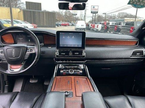 Used 2020 Lincoln Navigator L Reserve AWD/4WD image 5