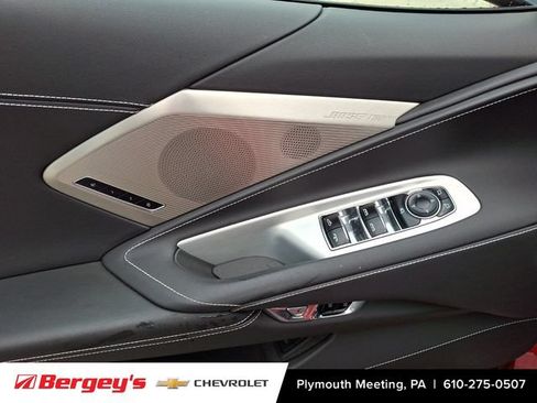 Used 2022 Chevrolet Corvette Stingray Preferred Conv w/ Z51 Performance Package RWD image 11