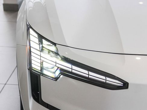 New 2026 Volvo EX30 Ultra AWD/4WD image 3
