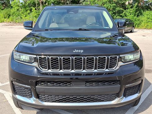 Used 2021 Jeep Grand Cherokee L Limited AWD/4WD image 29