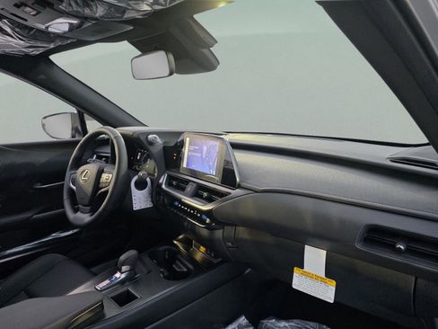 New 2026 Lexus UX 300h FWD image 27