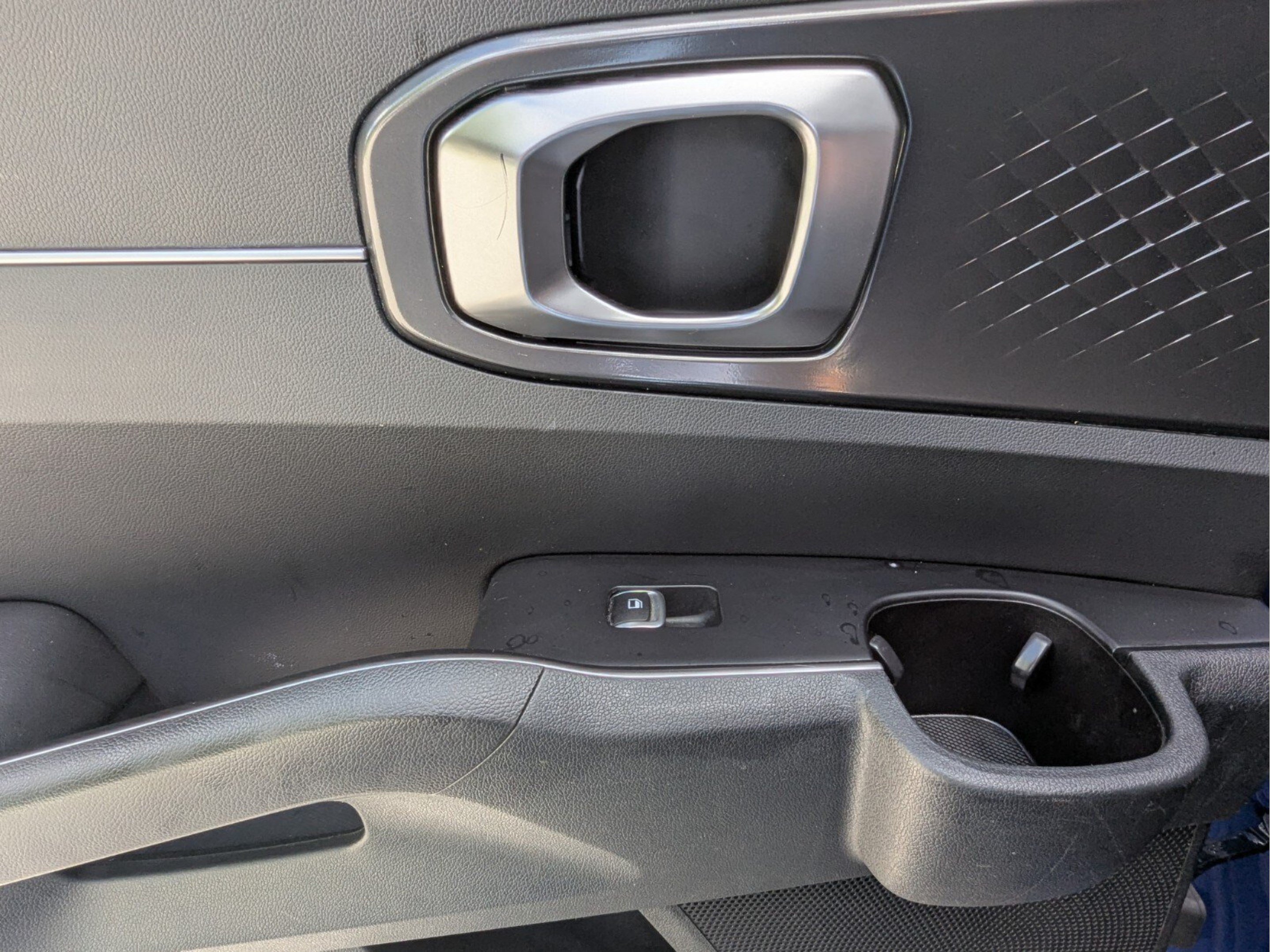 Used 2022 Kia Sorento S FWD image 27