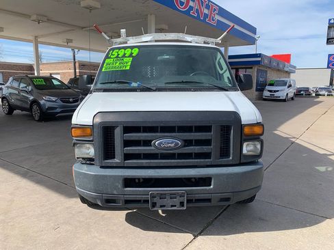 Used 2009 Ford E-250 and Econoline 250 RWD image 3