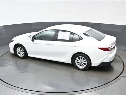 Used 2025 Toyota Camry LE w/ Convenience Package AWD/4WD image 38