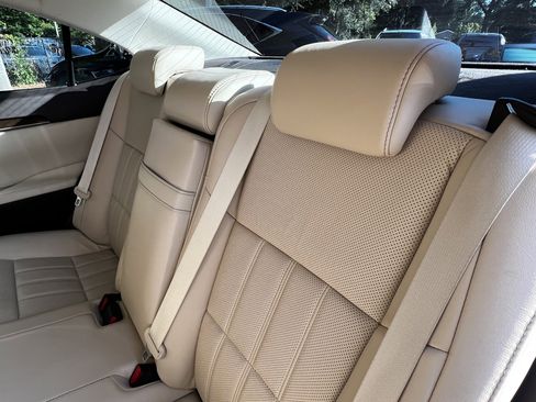 Used 2018 Lexus ES 350 w/ Luxury Package w/Wood Trim FWD image 33