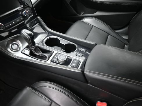 Used 2023 Nissan Maxima SV w/ Floor Mat Group FWD image 31