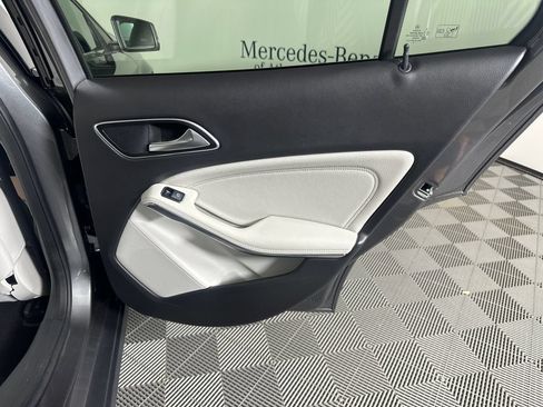 Certified 2020 Mercedes-Benz GLA 250 4MATIC image 16