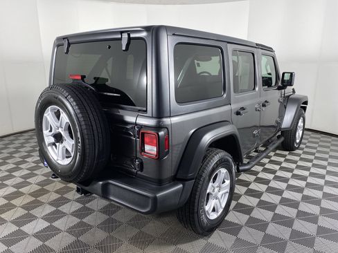 Used 2022 Jeep Wrangler Unlimited Sport image 6