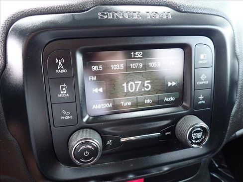 Used 2017 Jeep Renegade Trailhawk AWD/4WD image 19