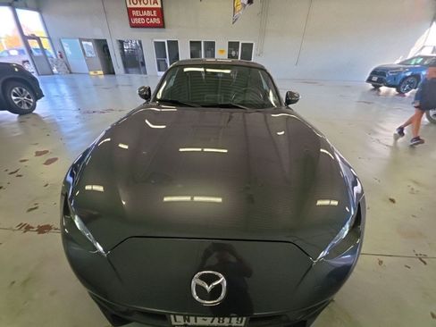 Used 2017 MAZDA MX-5 Miata RF Grand Touring RWD image 2