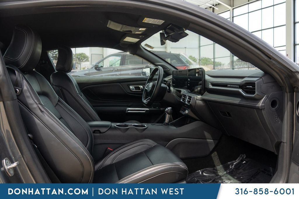 Used 2025 Ford Mustang Premium RWD image 17