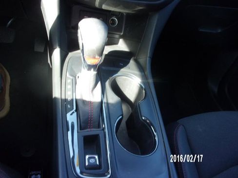 Used 2022 Chevrolet Equinox RS image 16