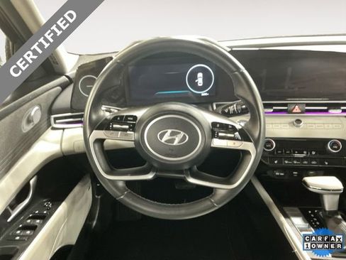 Certified 2023 Hyundai Elantra Limited w/ Preferred Accessory Package image 12