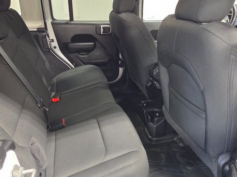 Used 2021 Jeep Wrangler Unlimited Sport AWD/4WD image 37