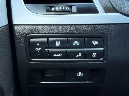 Used 2018 Genesis G80 3.8 w/ Option Group 03 image 38