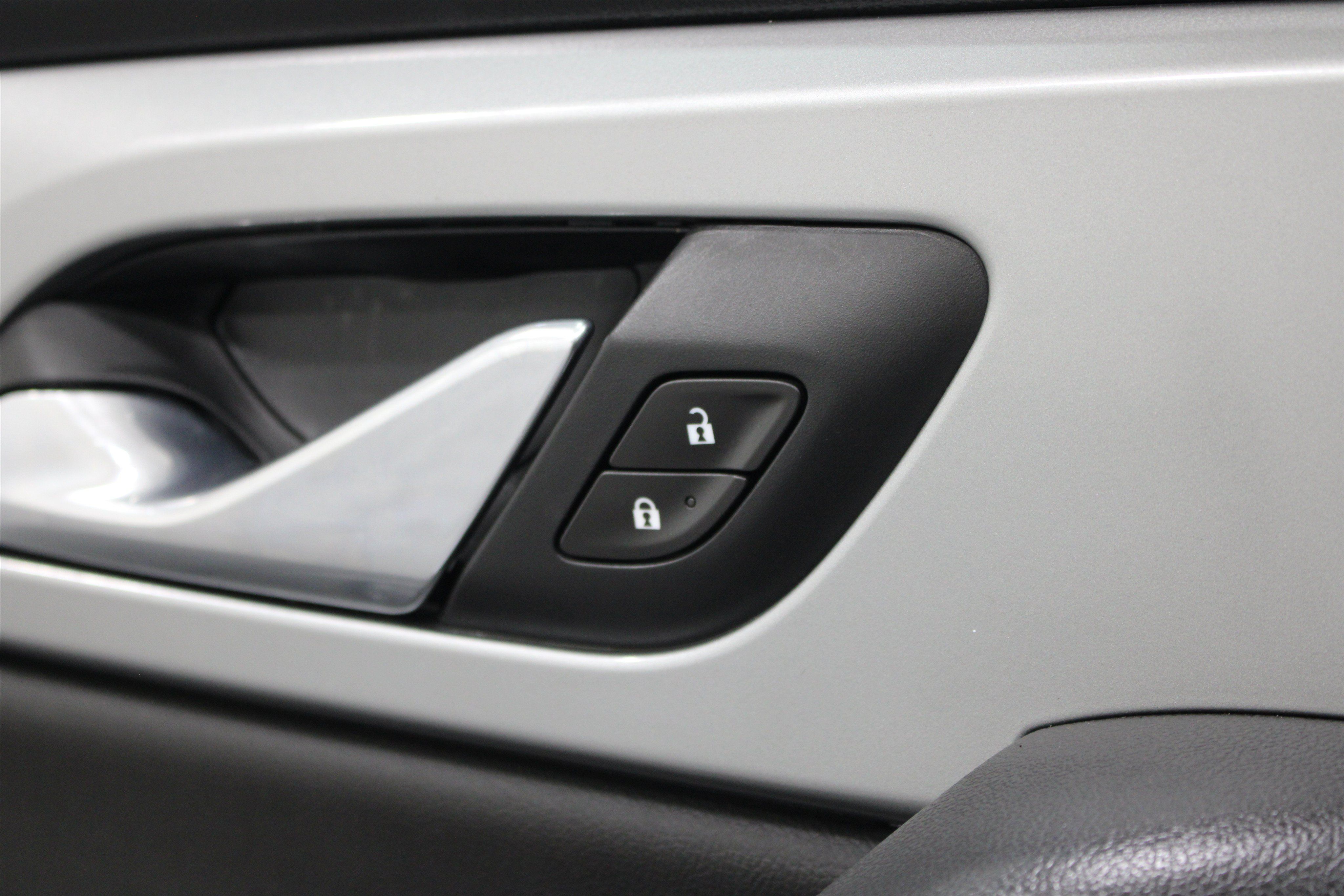 Used 2020 Chevrolet Blazer LT FWD image 7