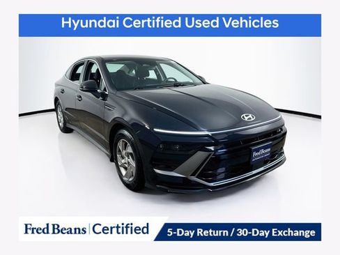 Certified 2025 Hyundai Sonata SE FWD image 1