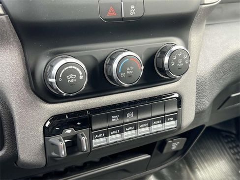 New 2024 RAM 5500 Tradesman w/ Chrome Appearance Group image 28