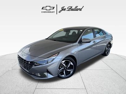 Used 2023 Hyundai Elantra Limited