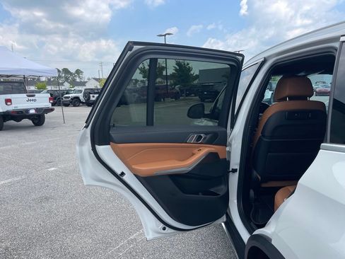 Used 2022 BMW X5 xDrive45e AWD/4WD image 51