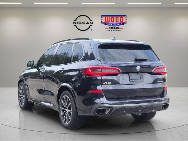 Used 2022 BMW X5 xDrive40i w/ M Sport Package AWD/4WD image 4