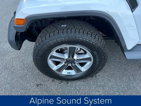 Used 2020 Jeep Wrangler Unlimited Sahara image 14