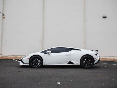 Used 2024 Lamborghini Huracan Tecnica image 2
