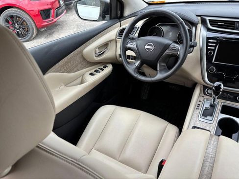 Used 2023 Nissan Murano SV image 13
