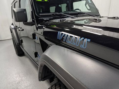 Used 2024 Jeep Wrangler Unlimited AWD/4WD image 3