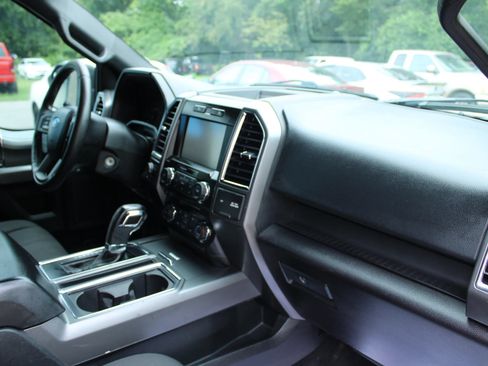 Used 2015 Ford F150 XLT w/ Equipment Group 302A Luxury AWD/4WD image 14