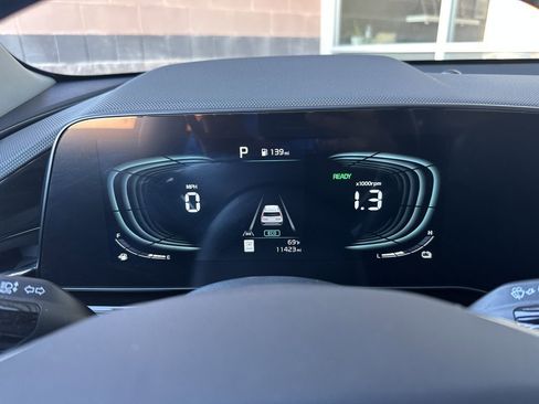 Used 2023 Kia Niro EX Touring image 15