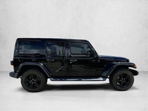 Used 2020 Jeep Wrangler Unlimited Sahara AWD/4WD image 5