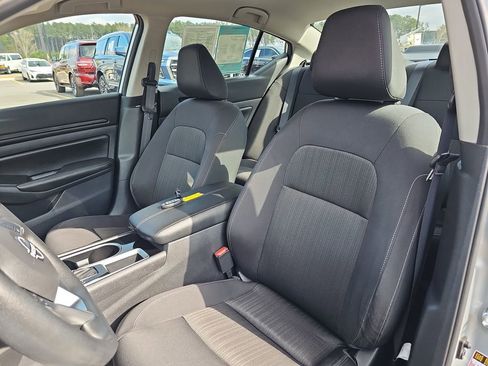 Used 2024 Nissan Altima 2.5 SV image 20