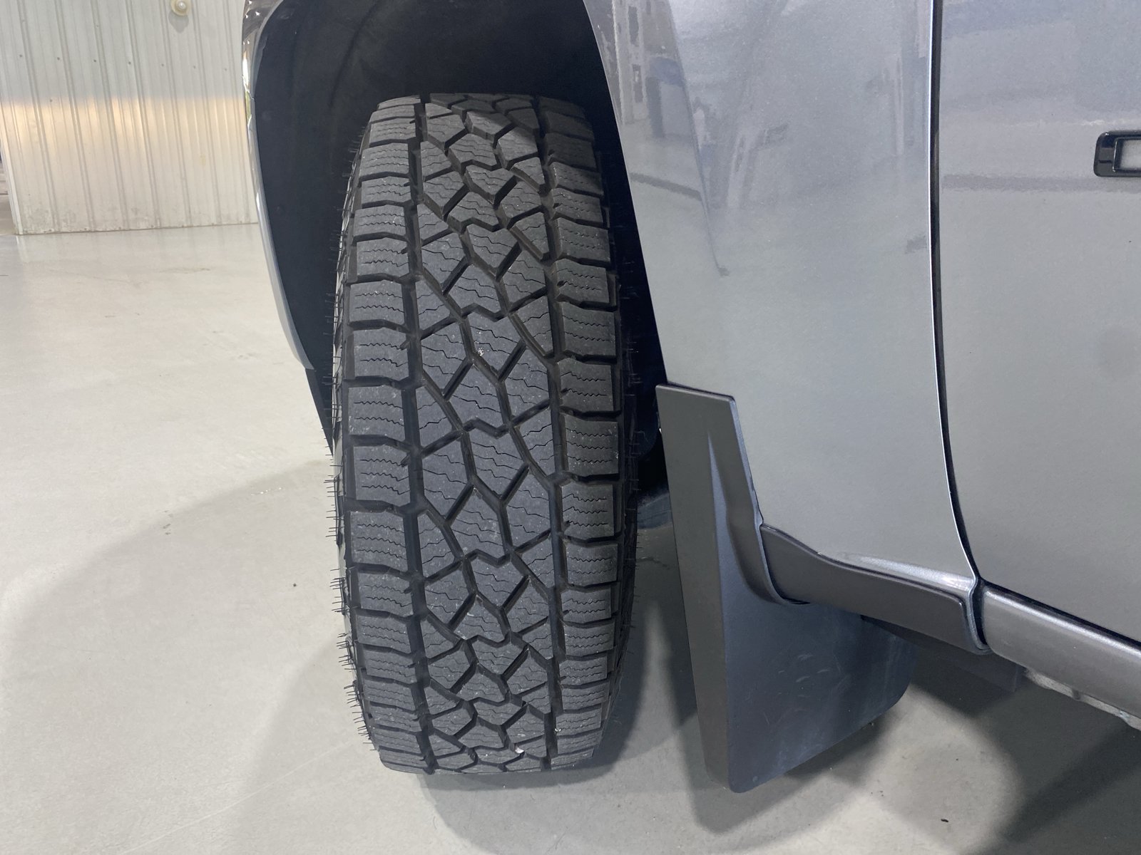 Used 2022 Chevrolet Colorado Z71 AWD/4WD image 11