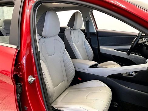 Certified 2023 Hyundai Elantra Limited w/ Cargo Package image 7