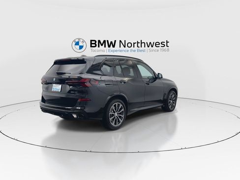 New 2026 BMW X5 xDrive40i w/ M Sport Package AWD/4WD image 3