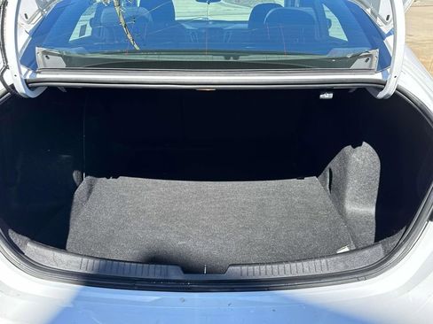 Used 2023 Chevrolet Malibu LT image 11