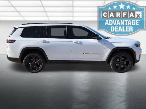 Used 2024 Jeep Grand Cherokee L Altitude image 35