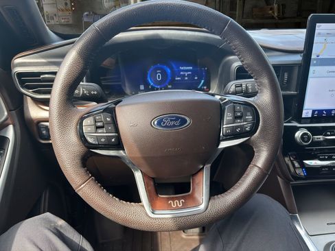 Used 2023 Ford Explorer King Ranch w/ Technology Package AWD/4WD image 20